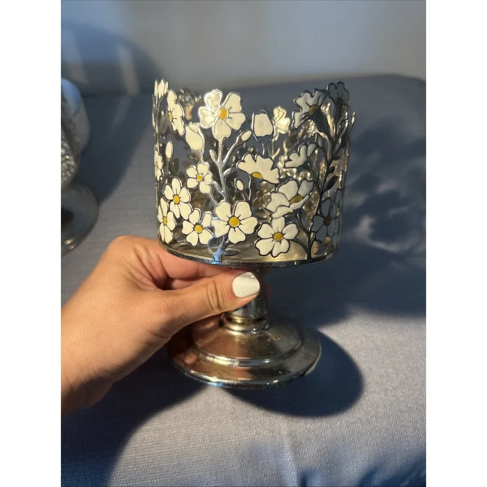 BATH & BODY WORKS SILVER‎ GEM PEARLS FLOWER PEDESTAL 3 WICK CANDLE SLEVE HOLDER